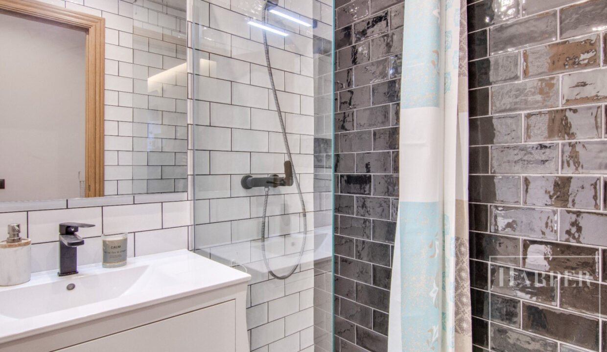 HVIAFB032203PisoVenderVenderBorn-1