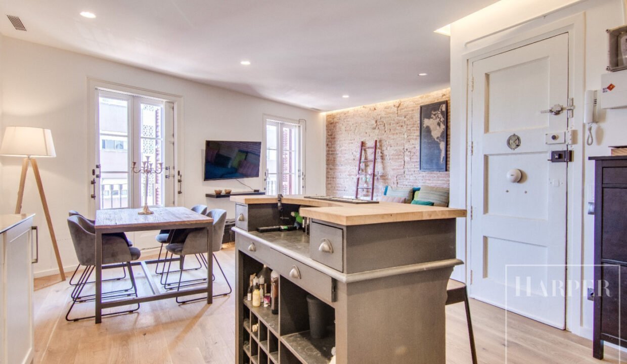 HVIAFB032203PisoVenderVenderBorn-10