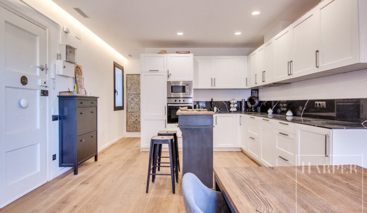 HVIAFB032203PisoVenderVenderBorn-2