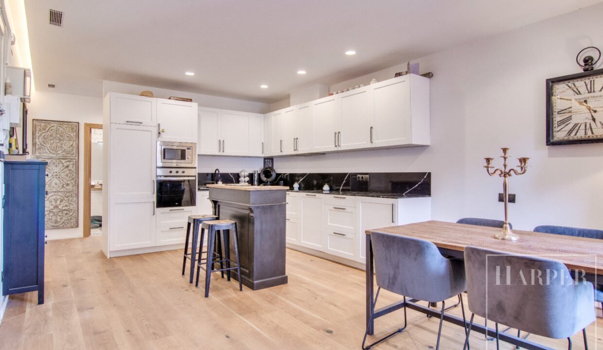 HVIAFB032203PisoVenderVenderBorn-3