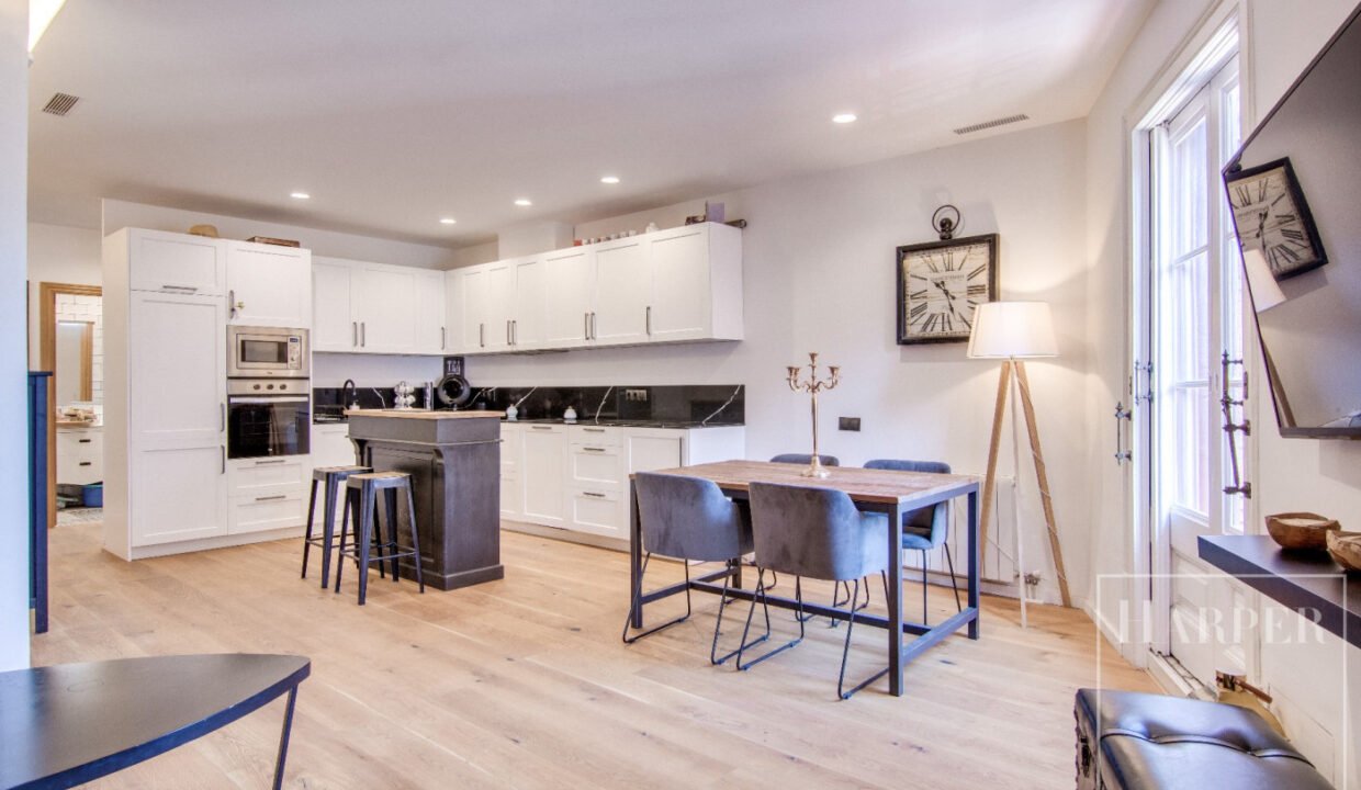 HVIAFB032203PisoVenderVenderBorn-4