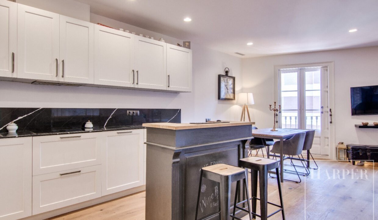 HVIAFB032203PisoVenderVenderBorn-5